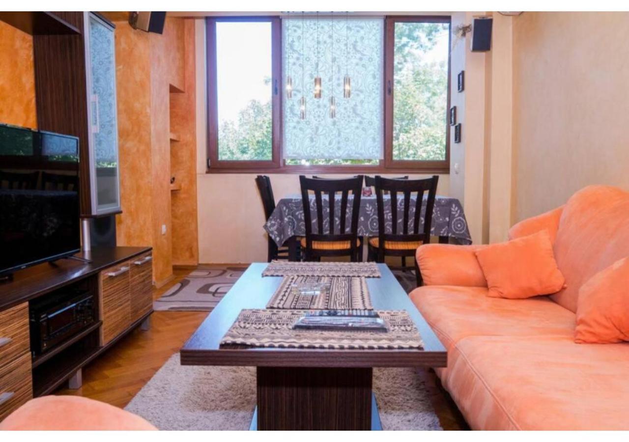 Luxury Apartment On The First Line To The Sea Burgas City Exterior foto